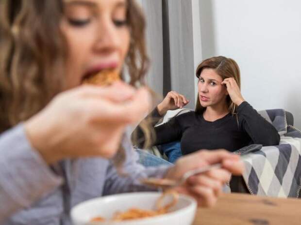 Если она чавкнет ещё раз, я застрелюсь! / Фото: merkur.de/leben/gesundheit/misophonie Если она чавкнет ещё раз, я застрелюсь! / Фото: merkur.de/leben/gesundheit/misophonie