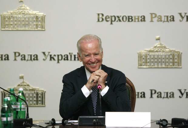 Чемодан без ручки Байдена