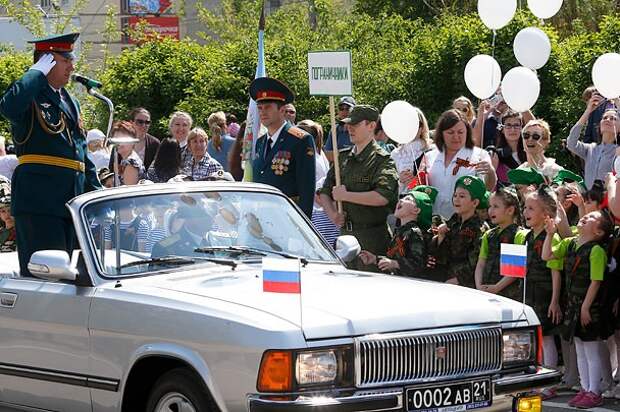 В Ростове-на-Дону провели парад «детских войск»