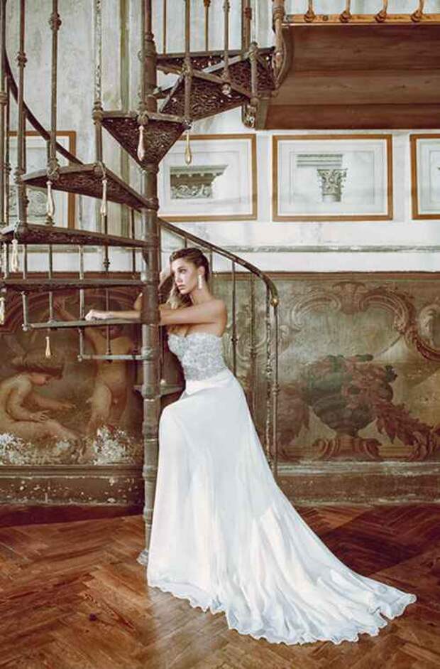 Wedding Dress With Skirt Slip Bustier And Sparkling