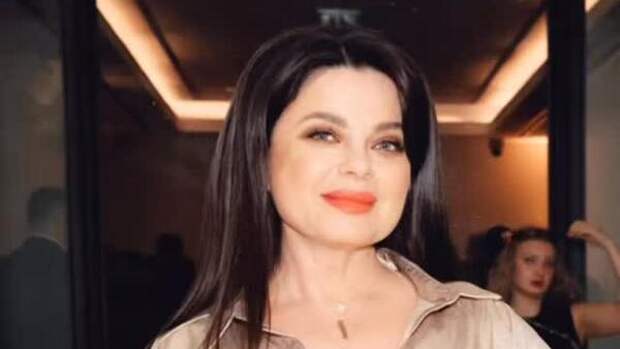 «Вес не от котлет, а от лет»: 52-летняя Наташа Королева решилась на похудение по совету мужа