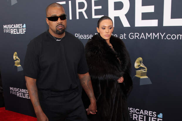 Канье Уэст рассказал о глубокой депрессии после обнажения жены на «Грэмми»