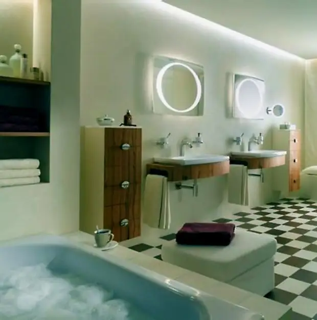 Ванной комнаты яркий свет. Ванная в Ташкенте. Большие туалетные комнаты в коттеджах фото. Bath Furniture.