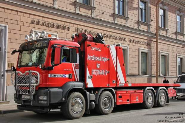 Парад ретро-техники в Санкт-Петербурге авто, общественный транспорт, парад, ретро автомобили