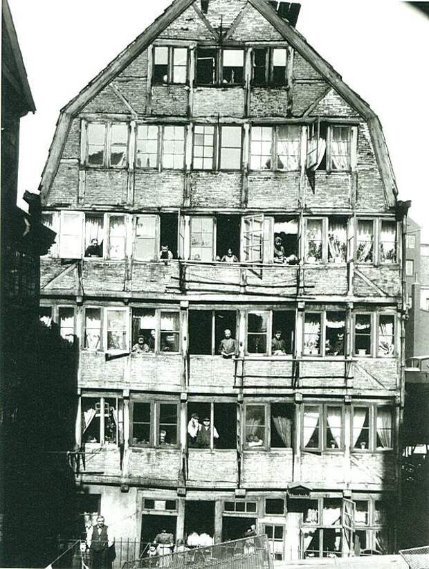 Жители "многоэтажки" в Гамбурге, 1904 год. 20 век, история, фотографии