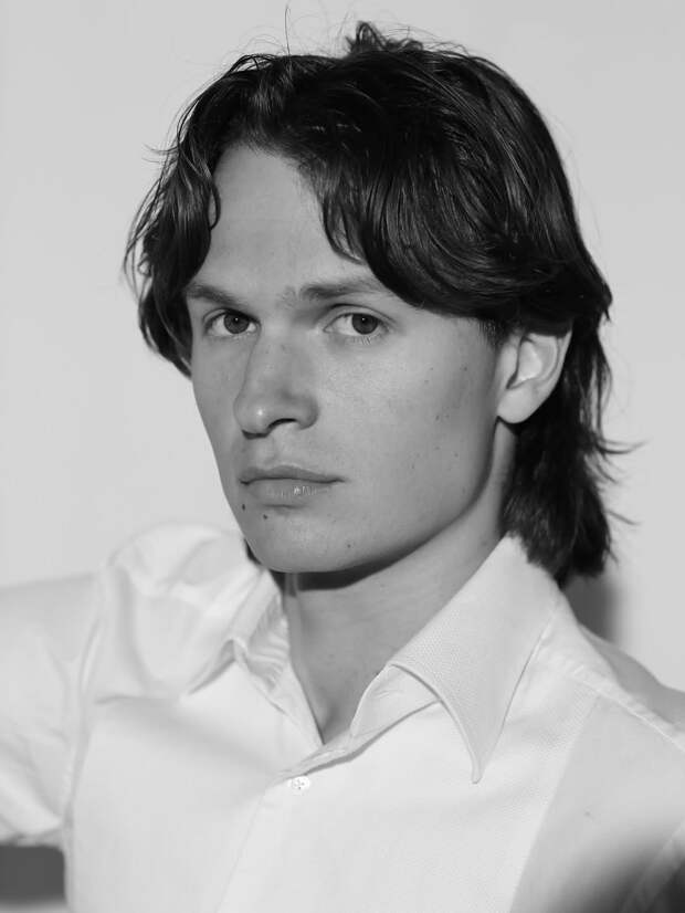 Энсел Элгорт впервые стал отцом