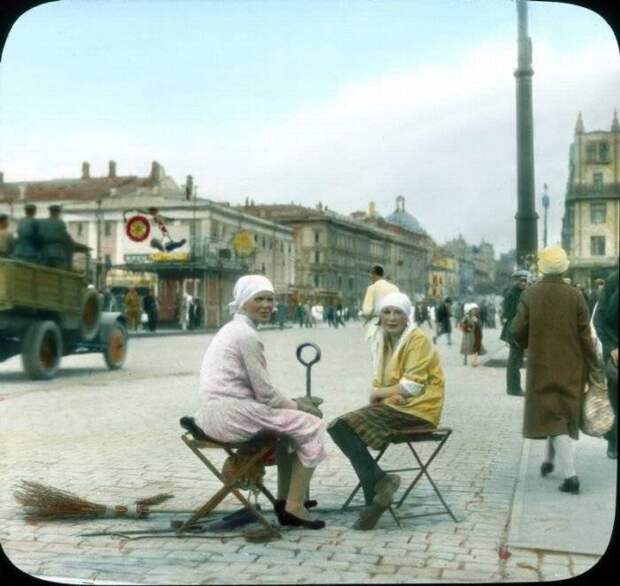 Редчайшие снимки Москвы 1931 года в цвете (77 фото)