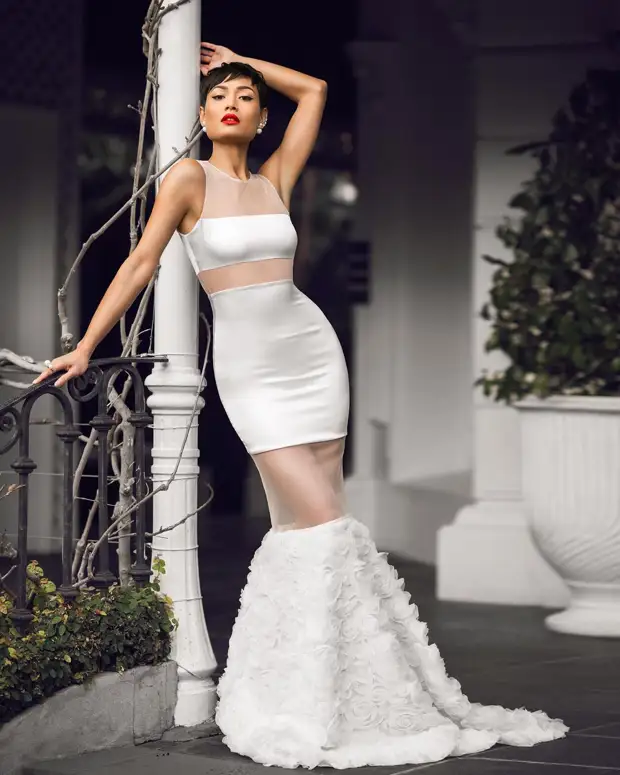 Модные вечерние платья 2021: лаконичные модели для выхода в свет (+17 фото)