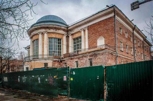ID: 10632311 Дата съемки: 31.03.2015 Описание: Россия. Петрозаводск. Национальная библиотека республики Карелия. Игорь Подгорный/ТАСС