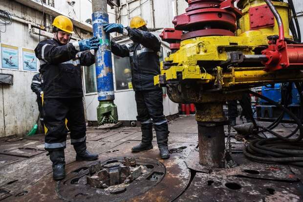 Нефтяники.jpg Нефтяники.jpg