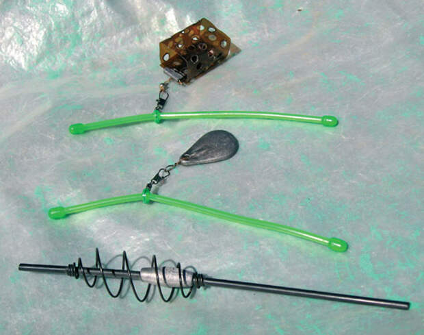 Донка крокодил монтаж. Принадлежности для донки. Грузило на донку с трубкой. Набор для донки. Оснащение донки крокодил