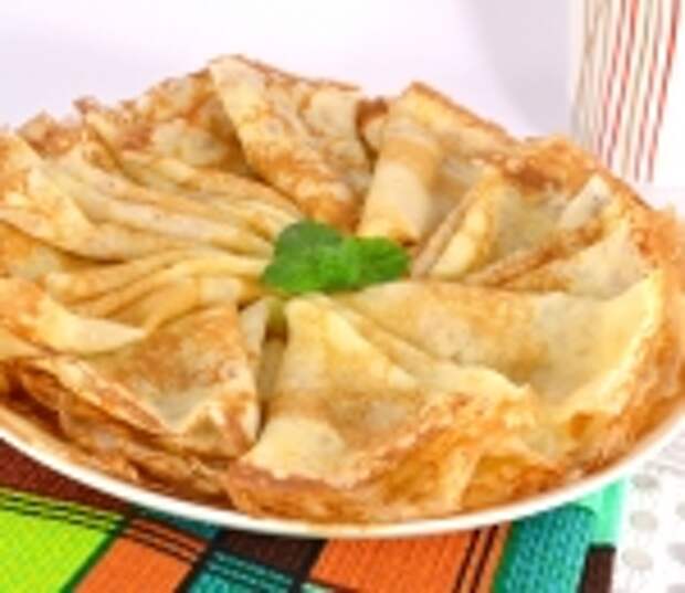 Крахмальные блинчики с маслом и сахаром