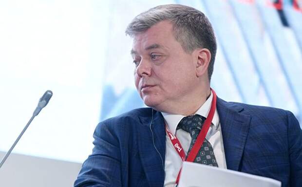 Генеральный директор АО Синара – Транспортные Машины Виктор Леш на пленарном заседании международного железнодорожного салона PRO//Движение.Экспо Генеральный директор АО Синара – Транспортные Машины Виктор Леш на пленарном заседании международного железнодорожного салона PRO//Движение.Экспо