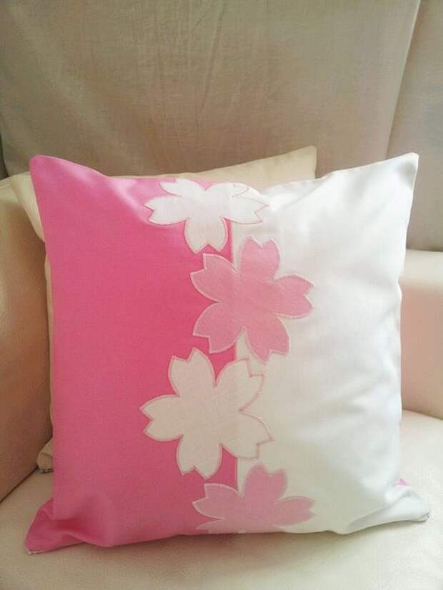 HOME flower pillow throw: 