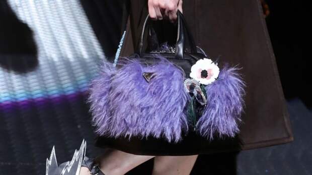 И они задумались: модный бренд Prada откажется от использования меха и других материалов животного происхождения