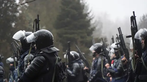 Пять сотрудников скорой помощи пострадали в результате беспорядков в Алма-Ате