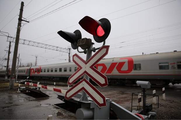 Сегодня ночью будет затруднен проезд через железнодорожный переезд в Астрахани