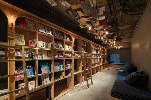 Тематический отель в Токио, напоминающий книжный магазин книга, отель, токио
