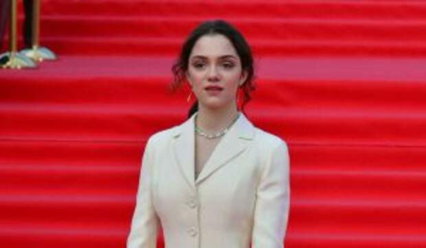 «Смерть»: Уродливо побелевшей Медведевой озвучили страшный приговор