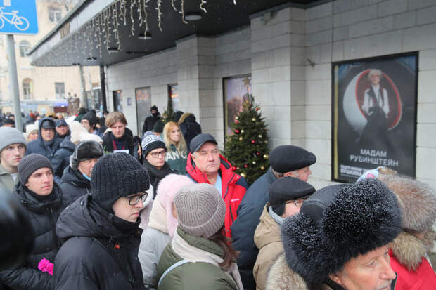 В Театре имени Пушкина завершилось прощание с актрисой Алентовой