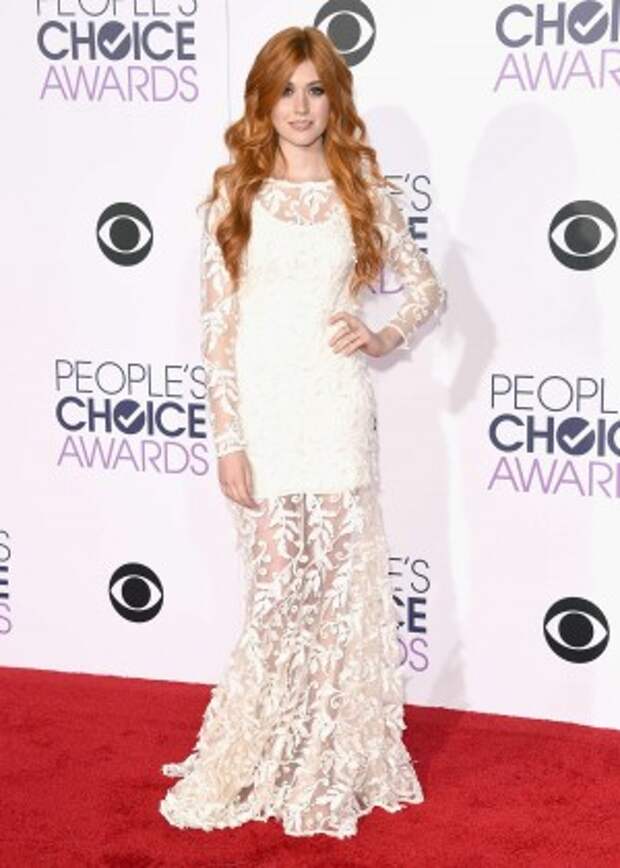 Katherine-McNamara--Peoples-Choice-Awards-2016--06-300x420