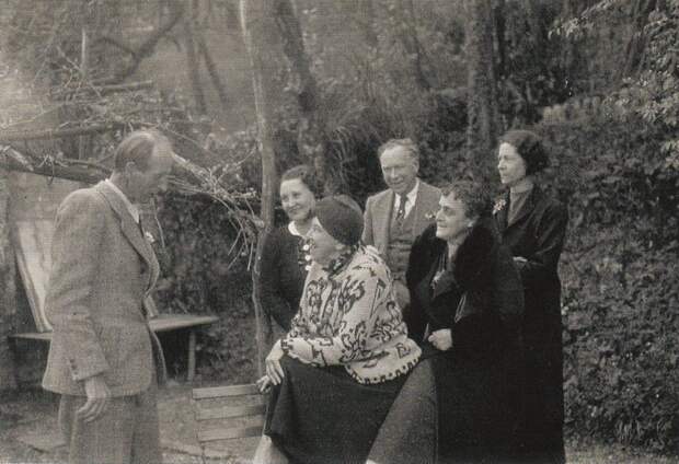 Швейцарский художник Ernst Frick, певица Carmen Hagmann, художник Albert Kohler, Frau Kohler (сестра Эрнста Фрика), 1929