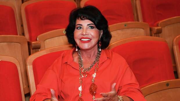 «Да он уже старше меня выглядит»: 75-летняя Надежда Бабкина неожиданно высказалась о молодом муже Евгении Горе