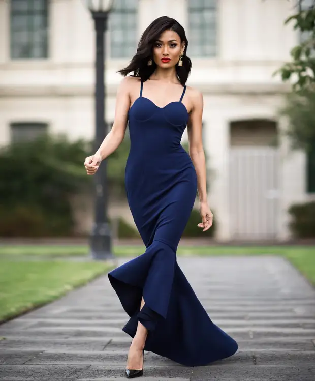 Модные вечерние платья 2021: лаконичные модели для выхода в свет (+17 фото)