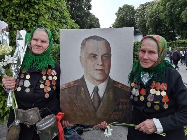 Украинские военнопленные против неонацистов. Родится ли в Донбассе «Свободная Украина»?
