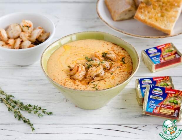 Рецепт: Сырный крем-суп с чесночными креветками