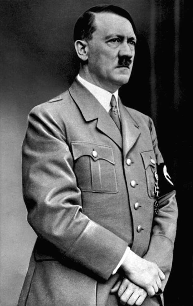 Адольф Гитлер, 1937 год.jpg Адольф Гитлер, 1937 год.jpg