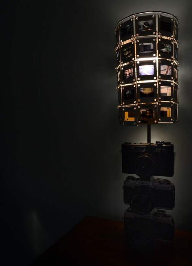 DIY настольная лампа из фотокамер и слайдов