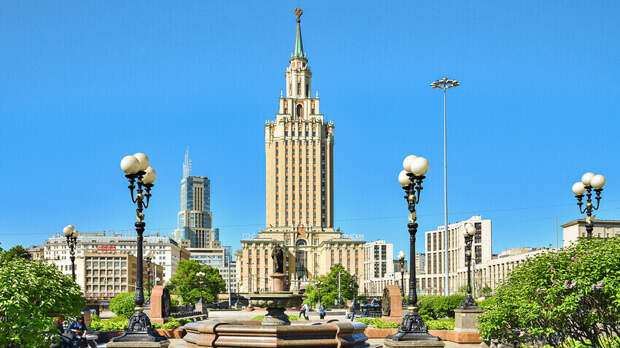 Гостиница «Ленинградская» – самая раскритикованная сталинская высотка