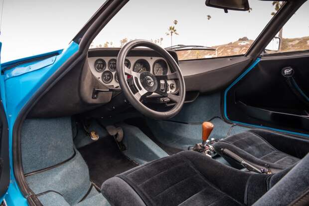 Очень редкий спорткар Lancia Stratos 1975 года выпуска