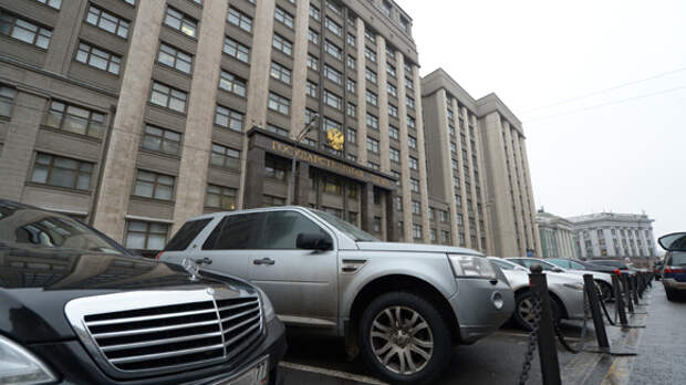 Минфин предложил увеличить зарплаты сотрудников Госдумы в два раза