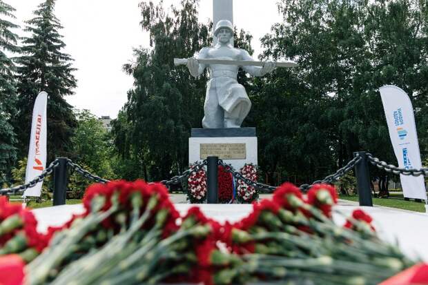 Московский НПЗ отреставрировал мемориалы Великой отечественной войны/ фото: Сергей Шинов