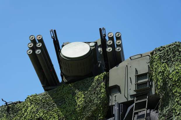 Силы ПВО за неделю сбили более 2,4 тыс. дронов ВСУ