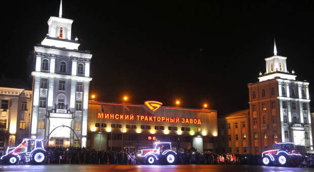 Новогоднее тракторное шоу на МТЗ МТЗ, авто, беларусь, минск, трактор, шоу