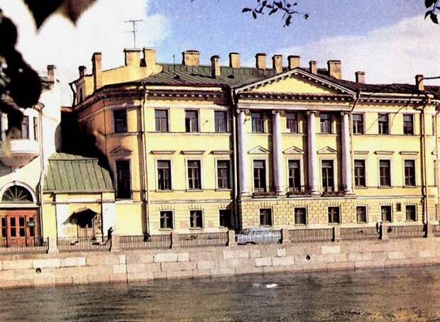 Дом на набережной Фонтанки в Петербурге, где Иван Тургенев встречался с Феоктистой.