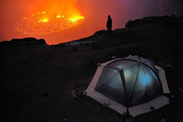 Кратер вулкана Nyiragongo (28 фото)