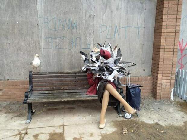 Добро пожаловать в Dismaland, самый мрачный парк аттракционов от Banksy (18 фото)