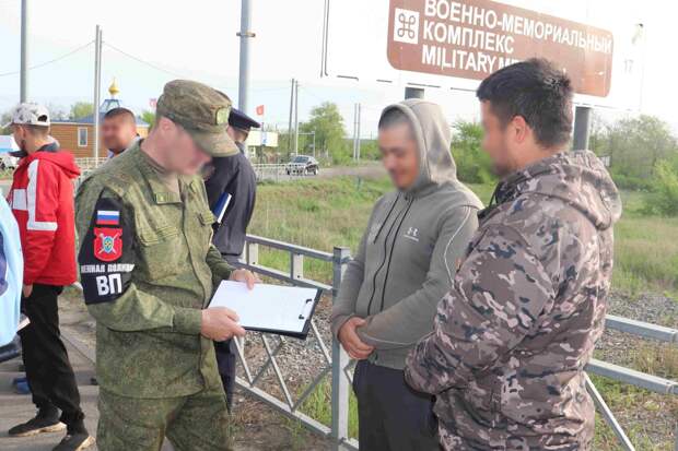 В Астраханской области продолжают ставить на воинский учет бывших иностранцев, получивших гражданство России
