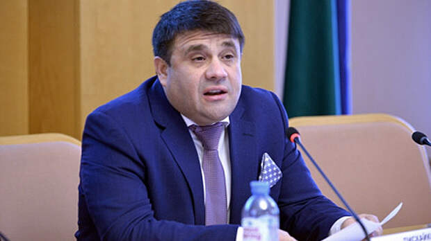 Из-за обвала рубля депутат потребовал охрану для себя и богачей