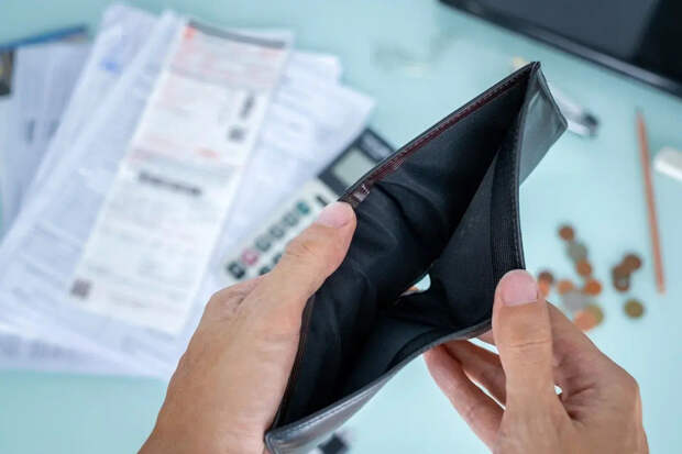 Катастрофа в медицине: Врачей нет, а зарплаты депутатов под полмиллиона. Где справедливость?