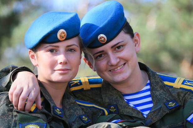 Девушки и ВДВ
