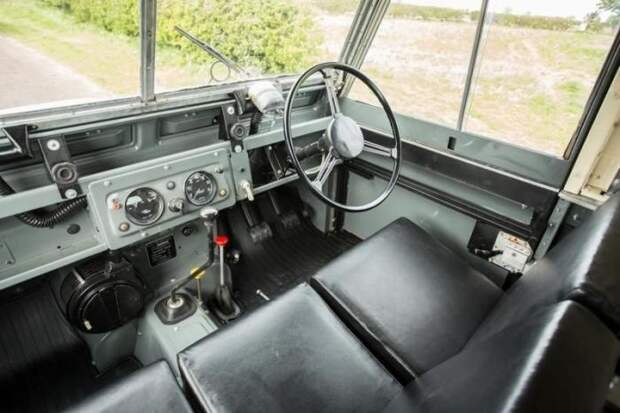Cuthbertson - очень редкий Land Rover Series II на гусеницах
