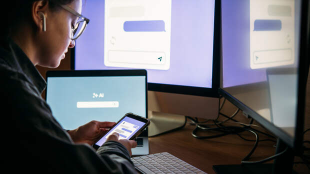 С ИИ на «ты»: почти три четверти россиян за год пробовали работать с нейросетями