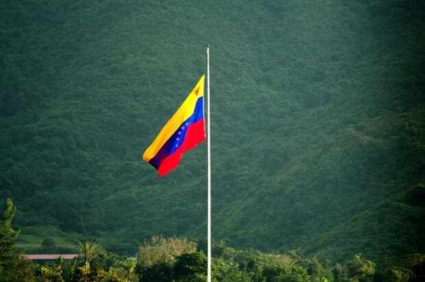 Власти Венесуэлы объявили о незамедлительном освобождении заключенных
