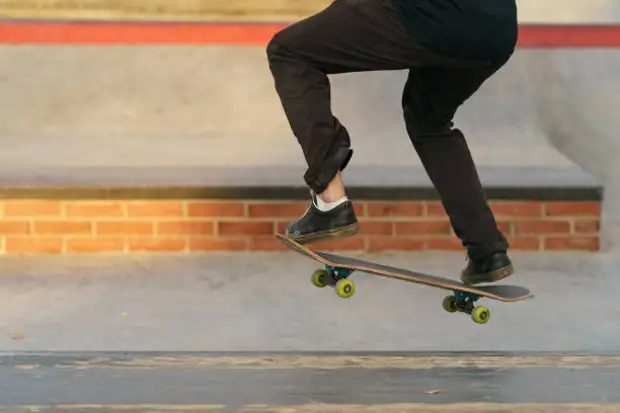 В парке «У Джамгаровского пруда» открыли скейт-сезон