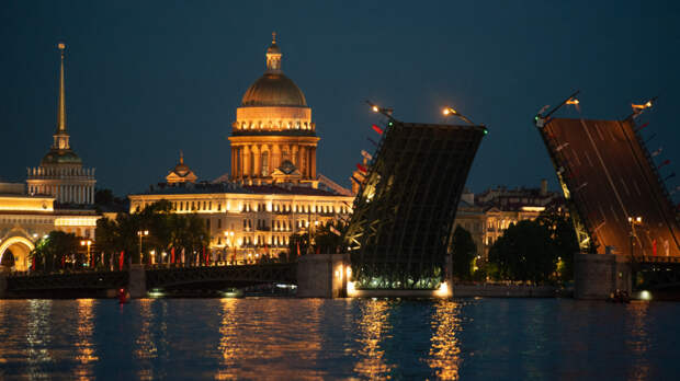 Петербуржцам рассказали, как будут разводить мосты с 5 по 10 апреля